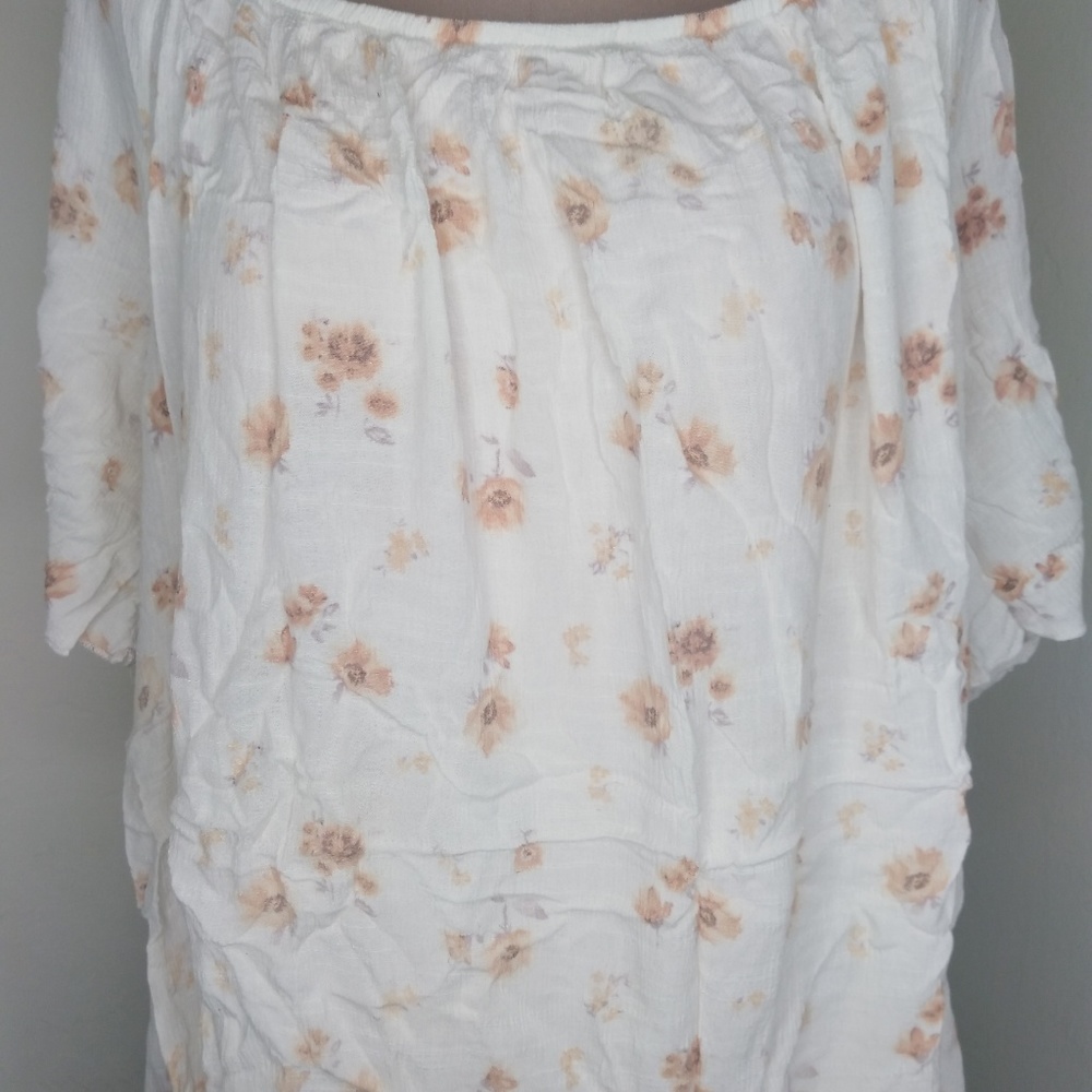 RUE + Cold Shoulder floral PLus Size Top 2x